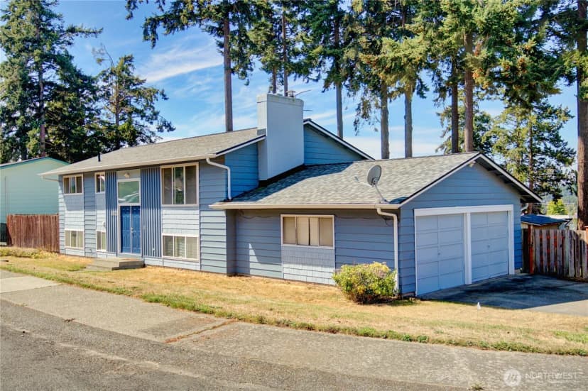 Property photo for 983 Ne O'leary Street, Oak Harbor