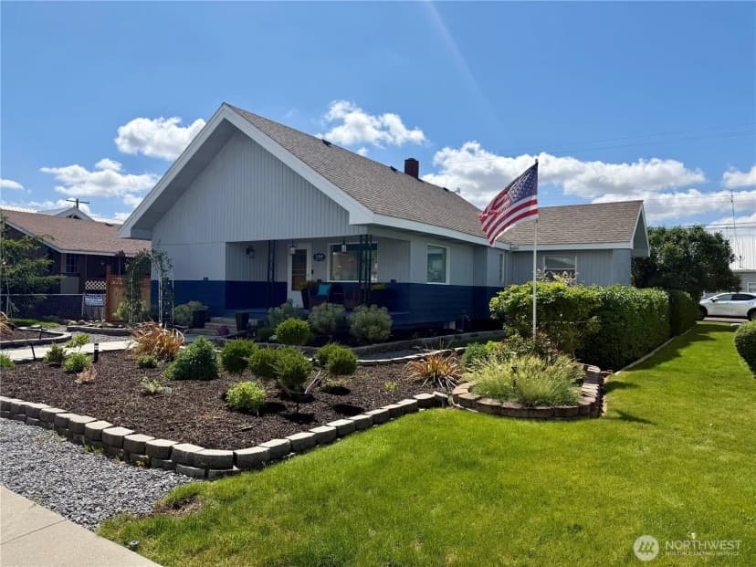Property photo for 104 E 1st Avenue, Odessa