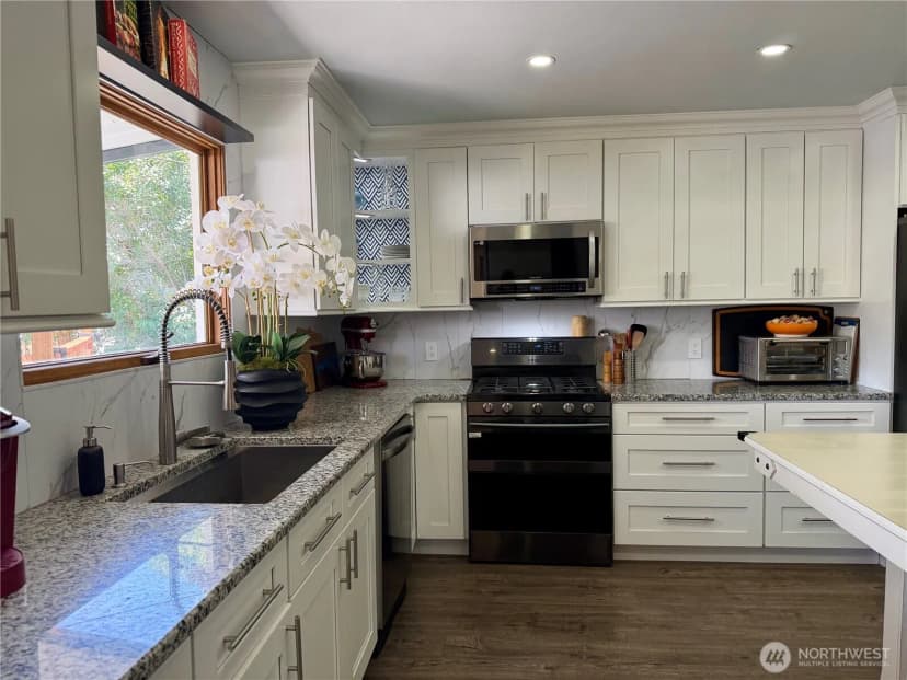 Property photo for 104 E 1st Avenue, Odessa photo 17