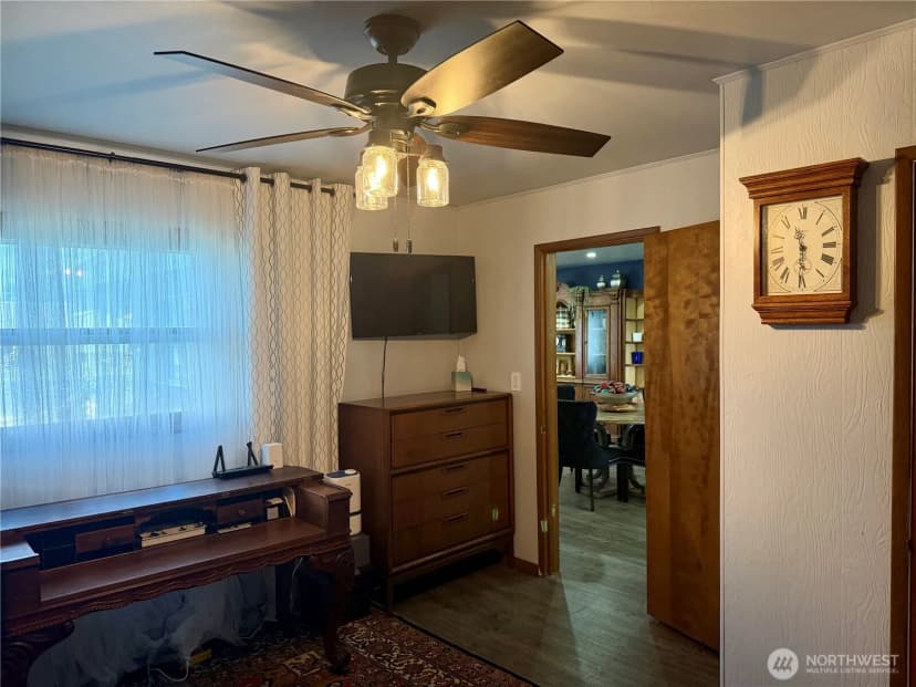 Property photo for 104 E 1st Avenue, Odessa photo 25