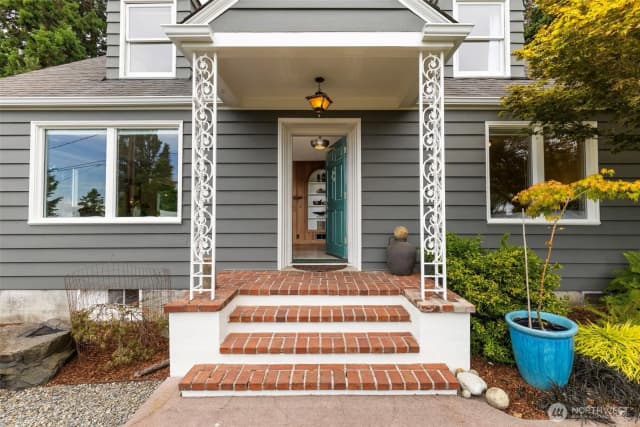 Property photo for 1231 Monroe Street, Port Townsend photo 4