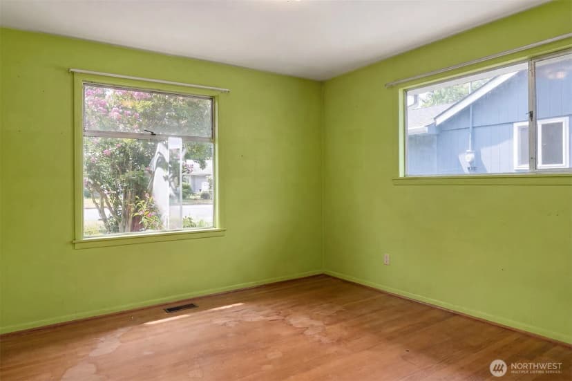 Property photo for 320 Ne 185th Street, Shoreline photo 13