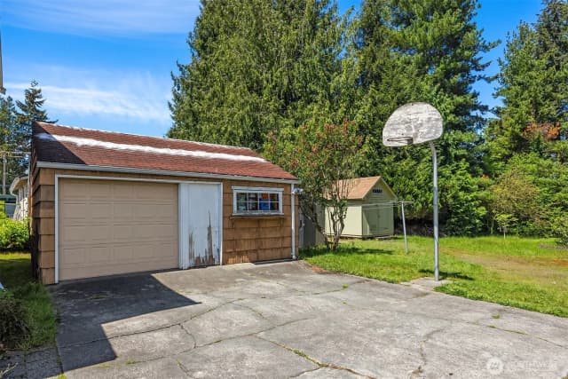 Property photo for 320 Ne 185th Street, Shoreline photo 5