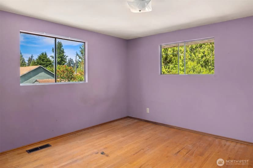 Property photo for 320 Ne 185th Street, Shoreline photo 17