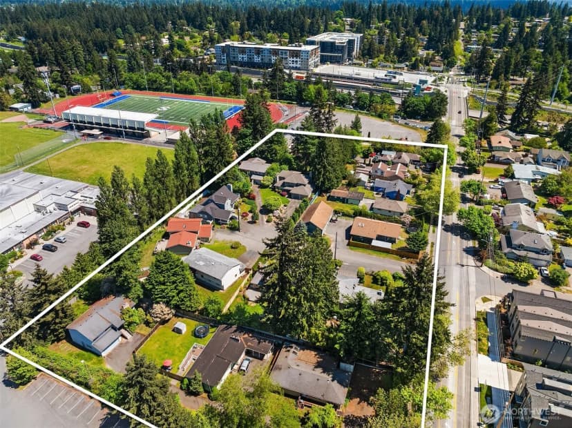 Property photo for 320 Ne 185th Street, Shoreline photo 22