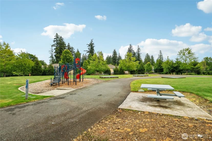 Property photo for 17280 Ne 120th Way, Redmond photo 36