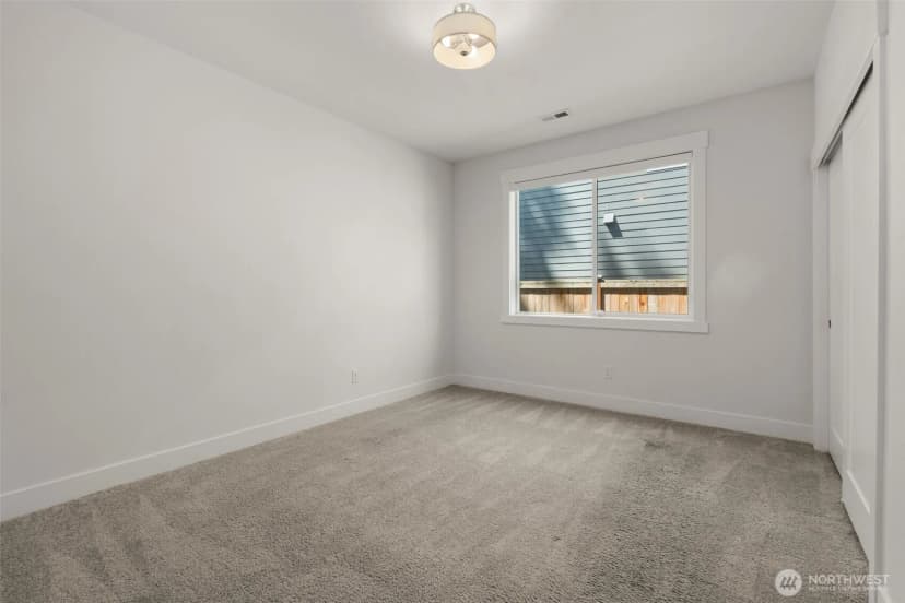 Property photo for 7708 Zircon Drive Sw, Lakewood photo 15
