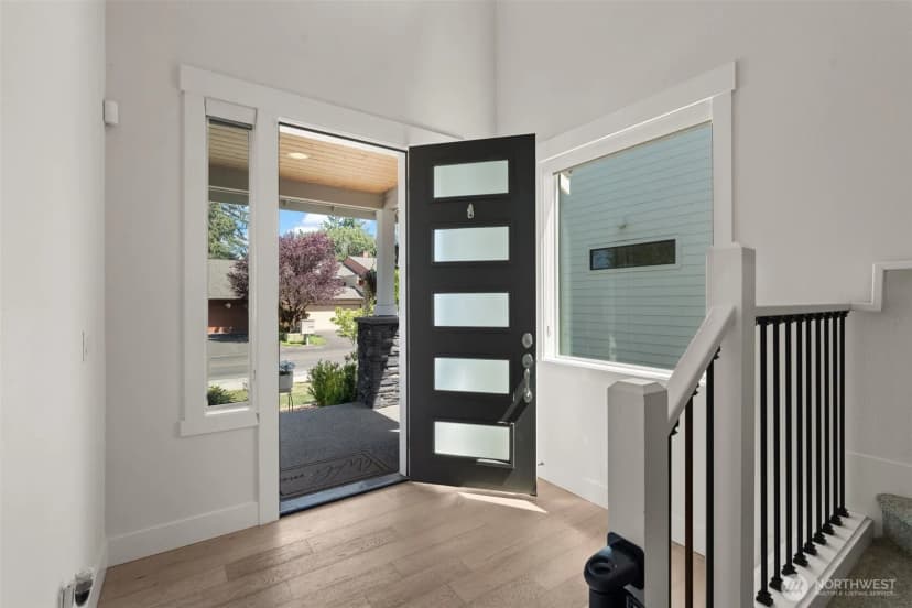 Property photo for 7708 Zircon Drive Sw, Lakewood photo 5