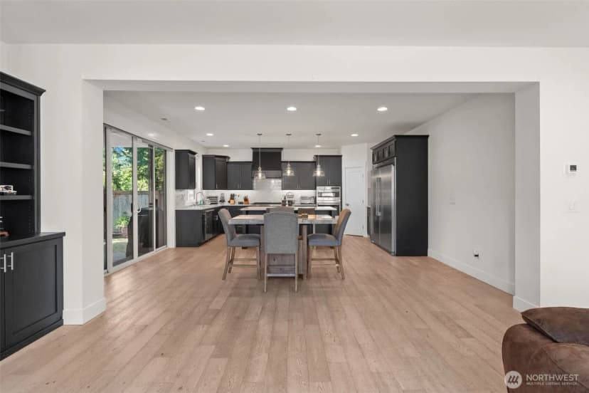 Property photo for 7708 Zircon Drive Sw, Lakewood photo 8