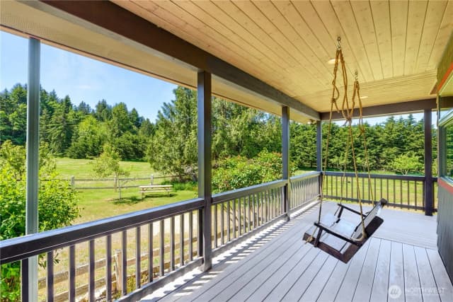 Property photo for 1743 Freshwater Bay Road, Port Angeles photo 4