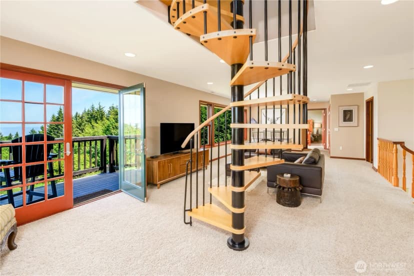 Property photo for 1743 Freshwater Bay Road, Port Angeles photo 18