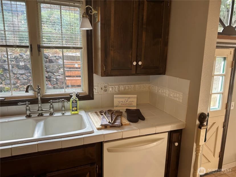 Property photo for 1411 Miller Drive, Kelso photo 18