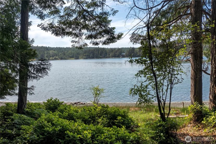 Property photo for 16 Driftwood Drive, Henry Island