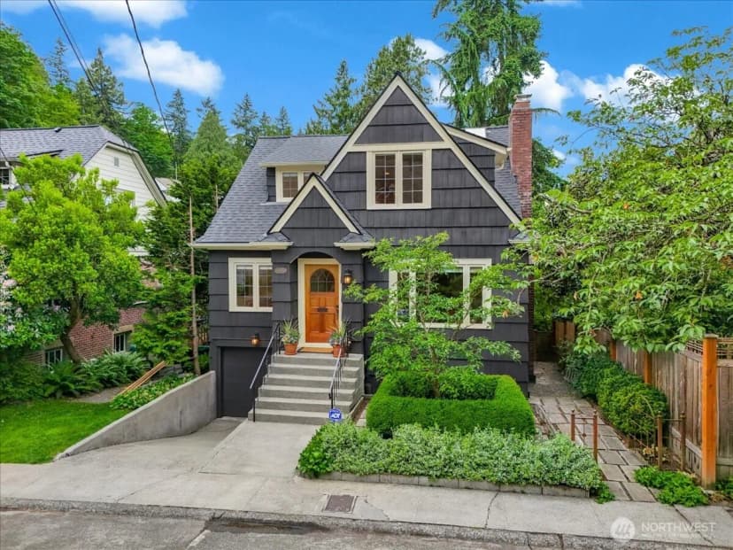 Property photo for 1955 21st Avenue E, Seattle photo 39