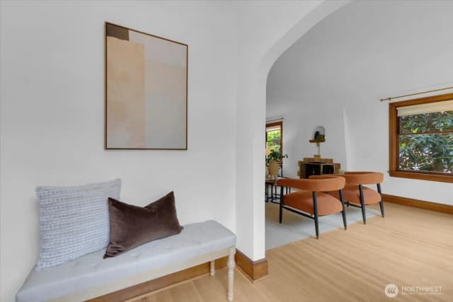 Property photo for 1955 21st Avenue E, Seattle photo 3