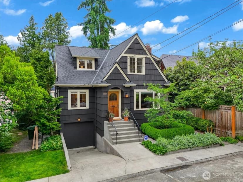 Property photo for 1955 21st Avenue E, Seattle photo 2