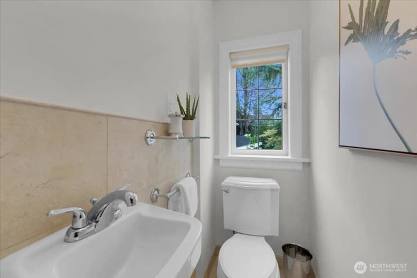 Property photo for 1955 21st Avenue E, Seattle photo 17