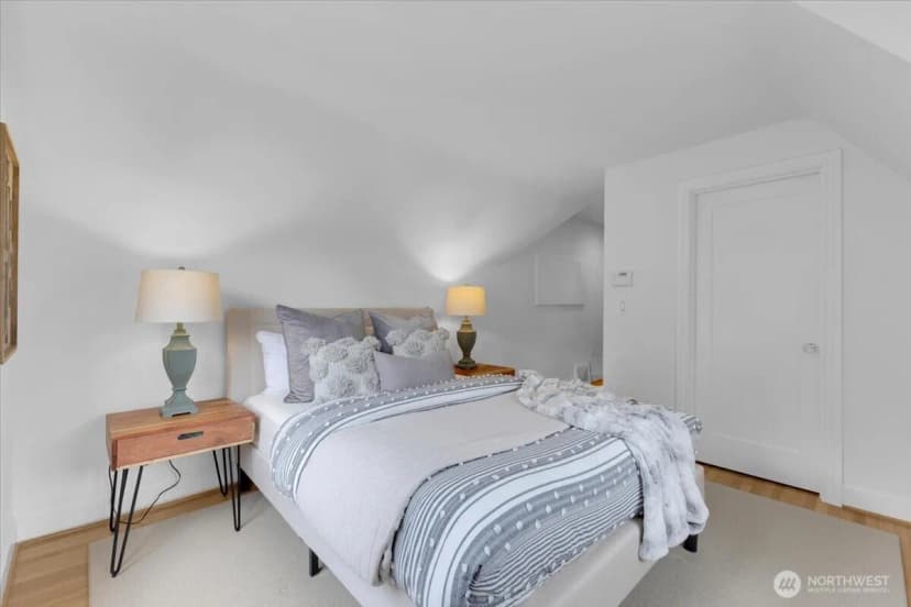 Property photo for 1955 21st Avenue E, Seattle photo 18