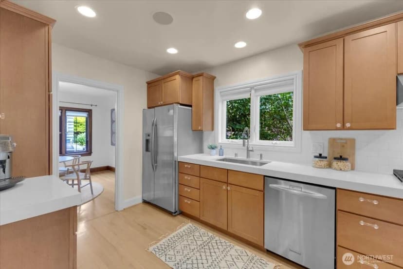 Property photo for 1955 21st Avenue E, Seattle photo 13