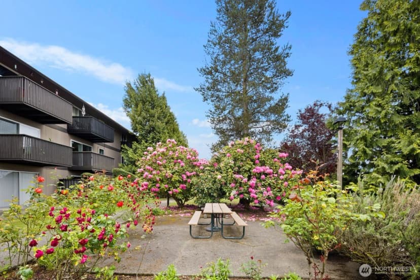 Property photo for 1425 S Puget Drive #117, Renton photo 32