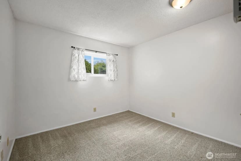 Property photo for 1425 S Puget Drive #117, Renton photo 13