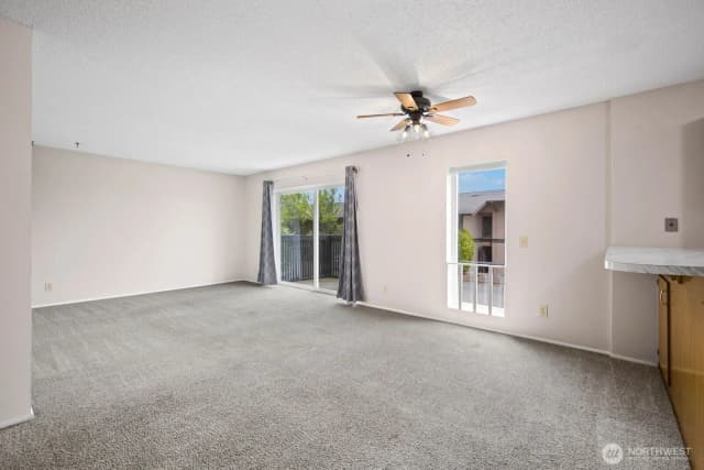 Property photo for 1425 S Puget Drive #117, Renton photo 3
