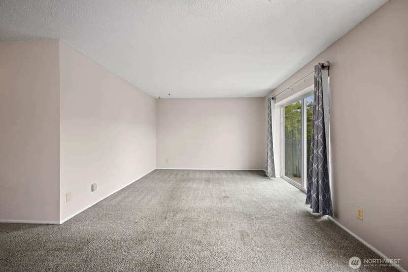 Property photo for 1425 S Puget Drive #117, Renton photo 4