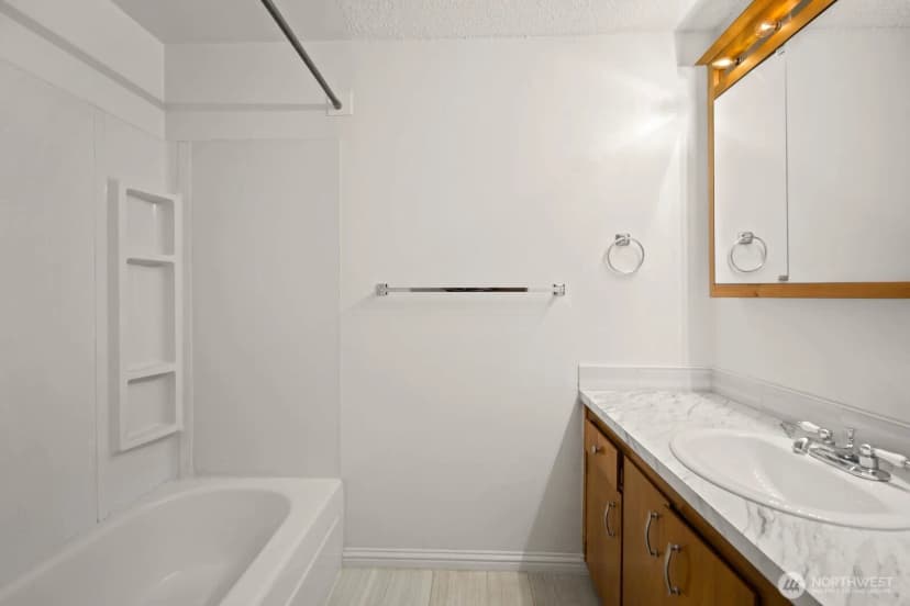 Property photo for 1425 S Puget Drive #117, Renton photo 15