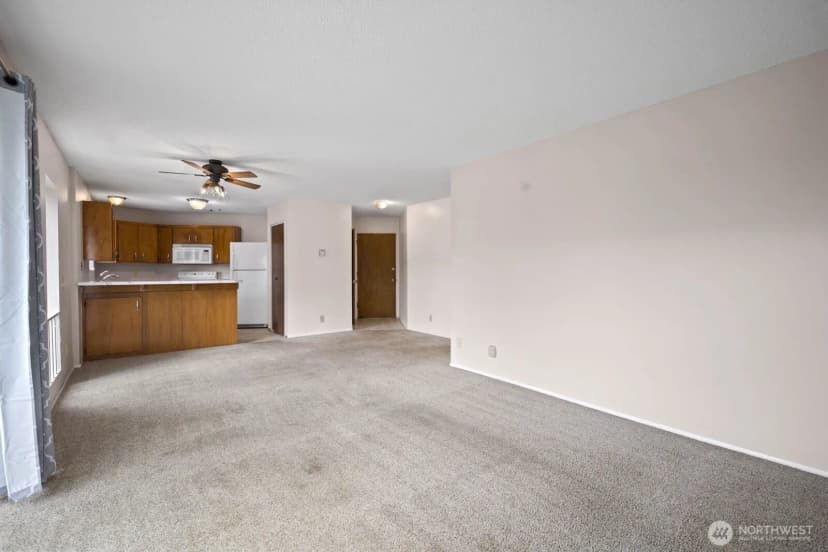 Property photo for 1425 S Puget Drive #117, Renton photo 7