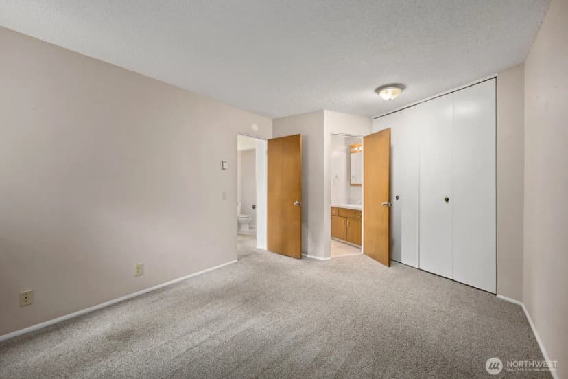 Property photo for 1425 S Puget Drive #117, Renton photo 21