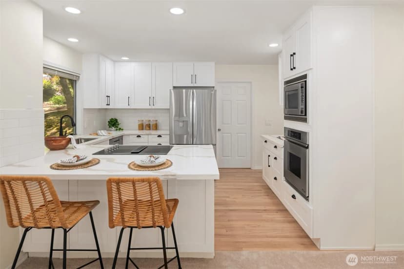 Property photo for 2815 Nw Pine Cone Drive, Issaquah photo 9