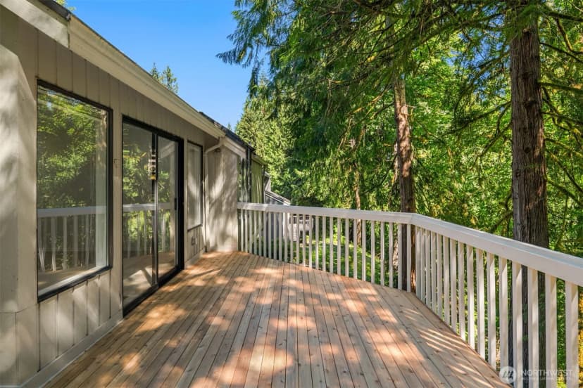 Property photo for 2815 Nw Pine Cone Drive, Issaquah photo 15