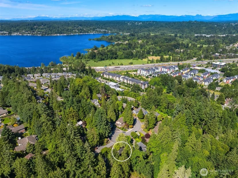 Property photo for 2815 Nw Pine Cone Drive, Issaquah photo 31