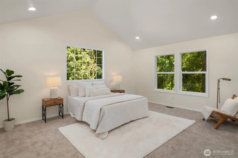 Property photo for 2815 Nw Pine Cone Drive, Issaquah photo 17