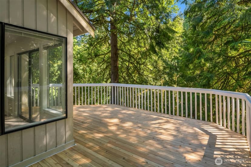 Property photo for 2815 Nw Pine Cone Drive, Issaquah photo 14