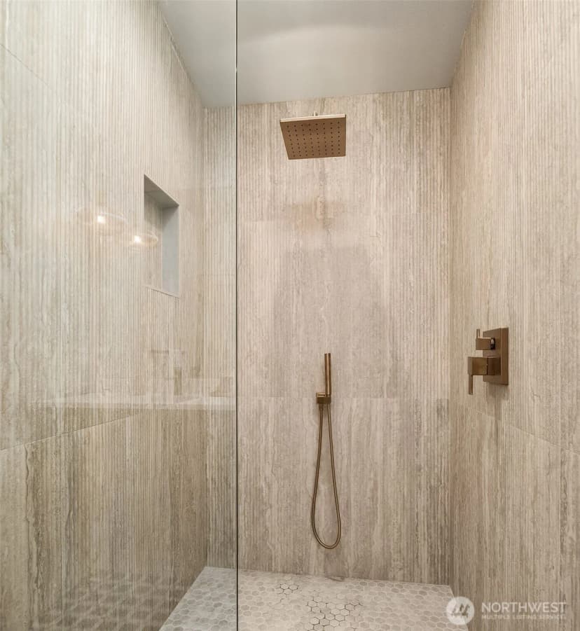Property photo for 2836 Unit B Nw 73rd Street, Seattle photo 17