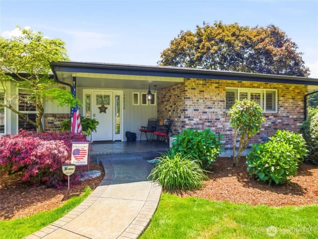 Property photo for 14516 224th Street E, Graham photo 2