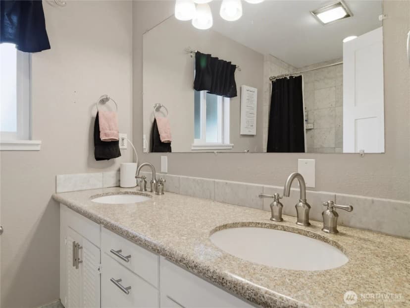 Property photo for 14516 224th Street E, Graham photo 21