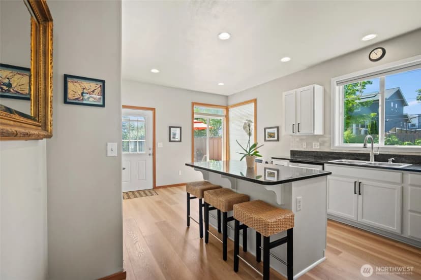 Property photo for 6212 Malloy Avenue, Ferndale photo 9