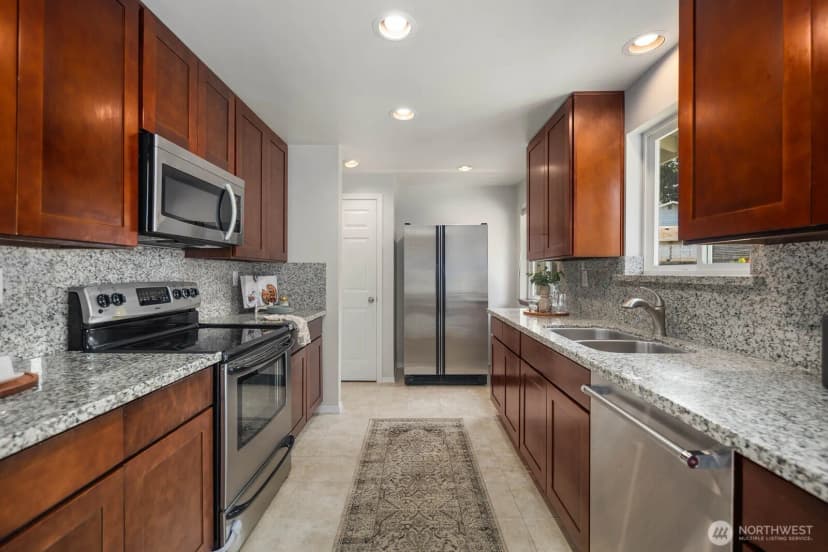 Property photo for 617 Sw 299th Street, Federal Way photo 8