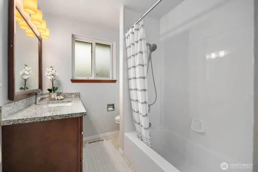 Property photo for 617 Sw 299th Street, Federal Way photo 12