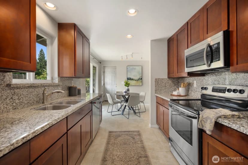 Property photo for 617 Sw 299th Street, Federal Way photo 9
