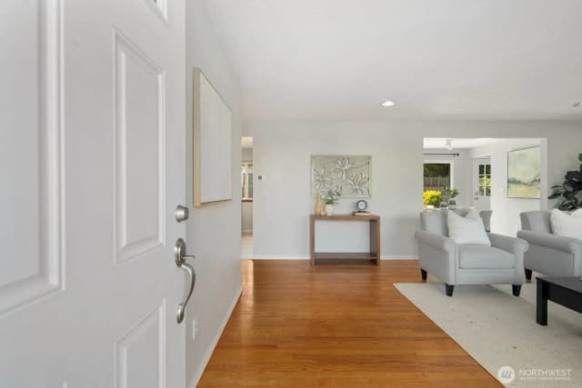 Property photo for 617 Sw 299th Street, Federal Way photo 4