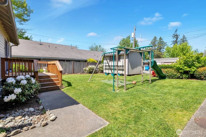 Property photo for 250 Se Andrews Street, Issaquah photo 14