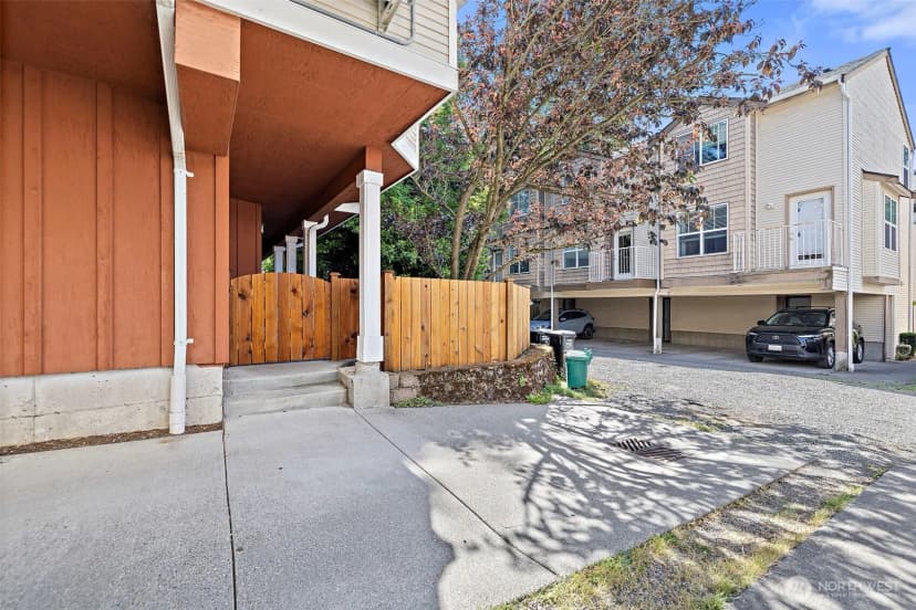 Property photo for 1141 N 93rd Street #b, Seattle photo 24