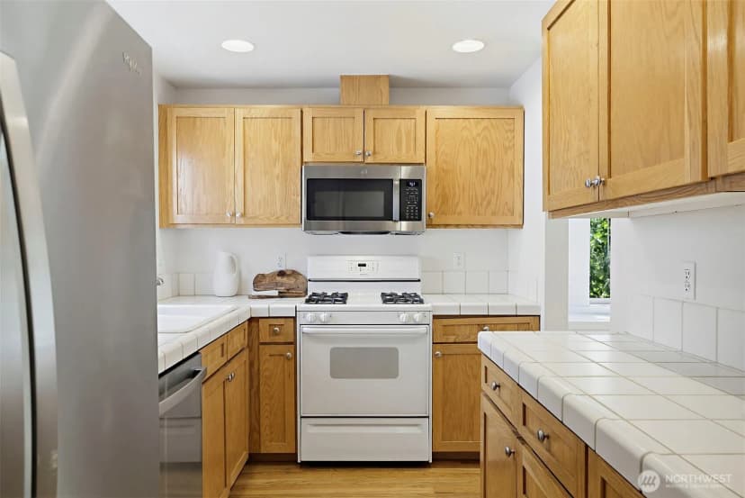 Property photo for 1141 N 93rd Street #b, Seattle photo 11