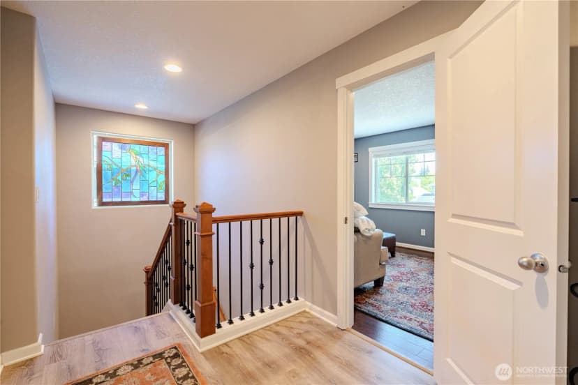 Property photo for 409 N 43rd Court, Ridgefield photo 32