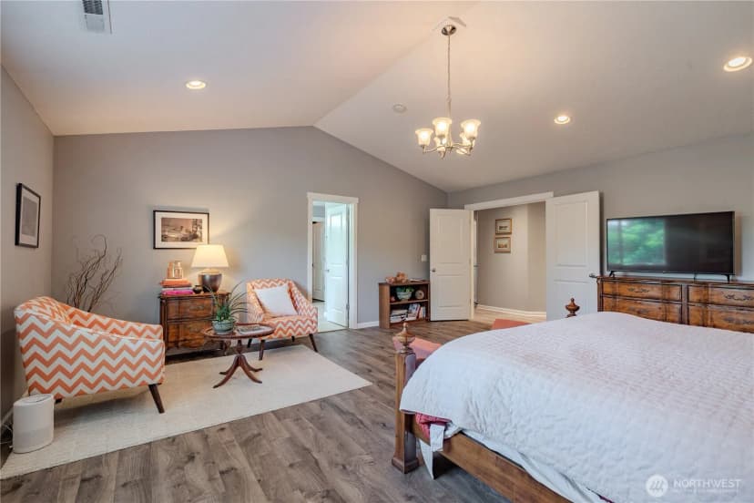 Property photo for 409 N 43rd Court, Ridgefield photo 21