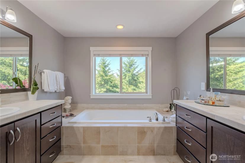 Property photo for 409 N 43rd Court, Ridgefield photo 23