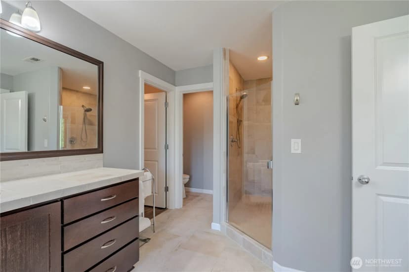 Property photo for 409 N 43rd Court, Ridgefield photo 24